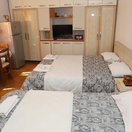 Elvi Aerd Apartment Берат Экстерьер фото